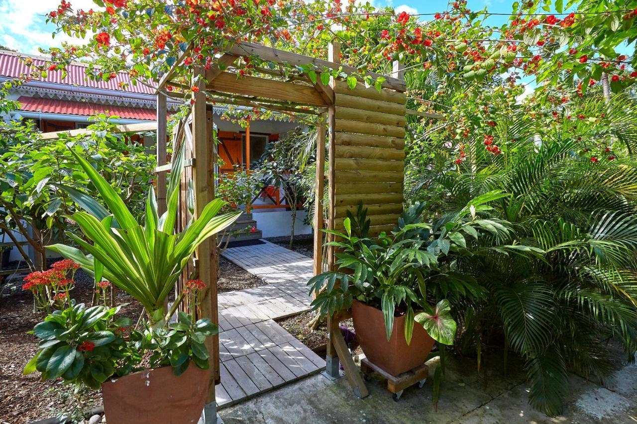 Soleil Couchant - Gites Deshaies Exterior foto